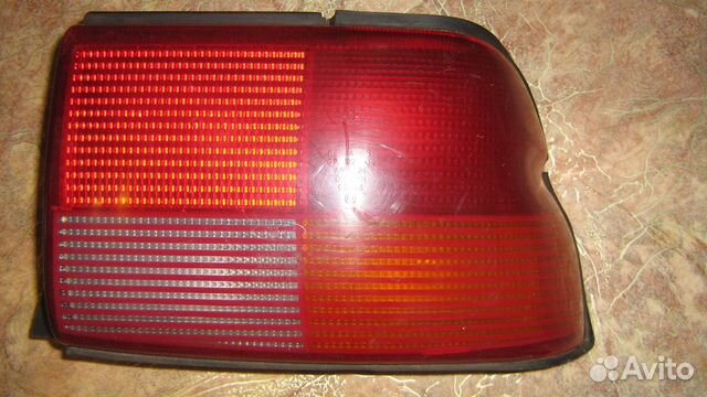 Форд Эскорт 1993-95г. правый задний фонарь