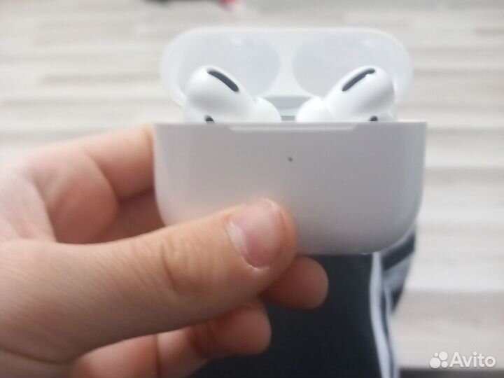 Беспроводные наушники apple airpods