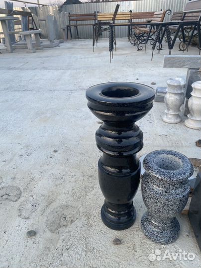 Вазы из гранита