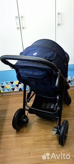Коляска прогулочная всесезонная Joie