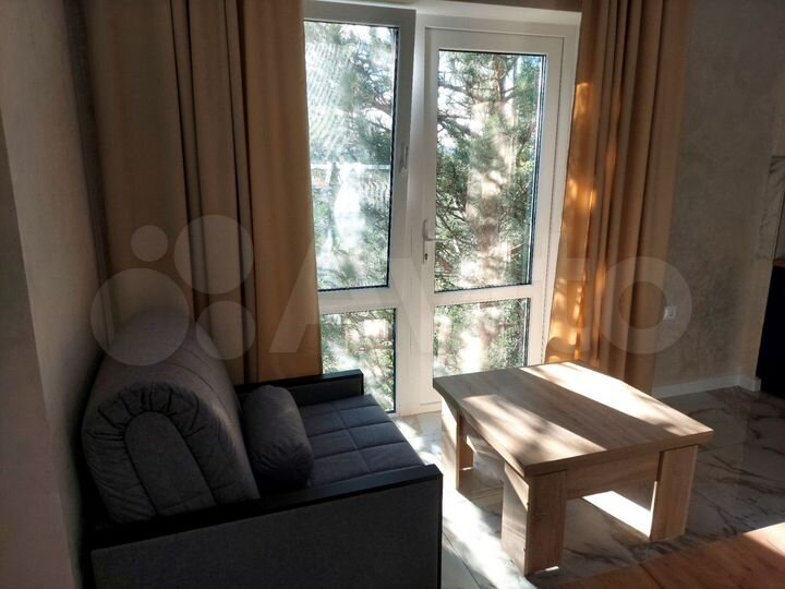 2-к. квартира, 53 м², 2/4 эт.