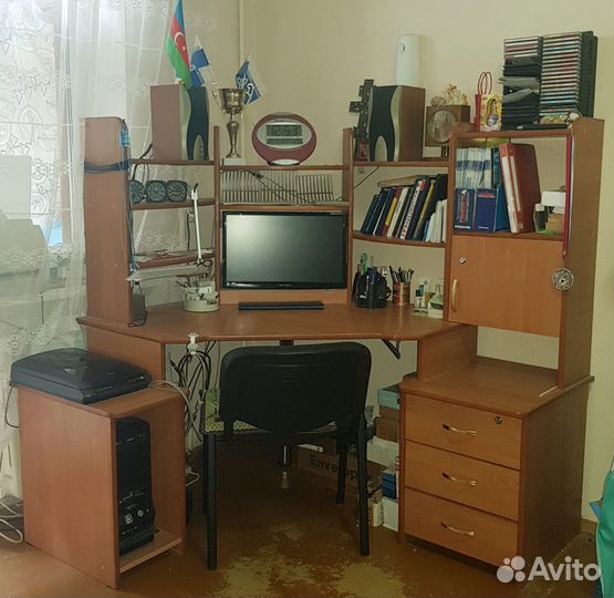 Компьютерный стол