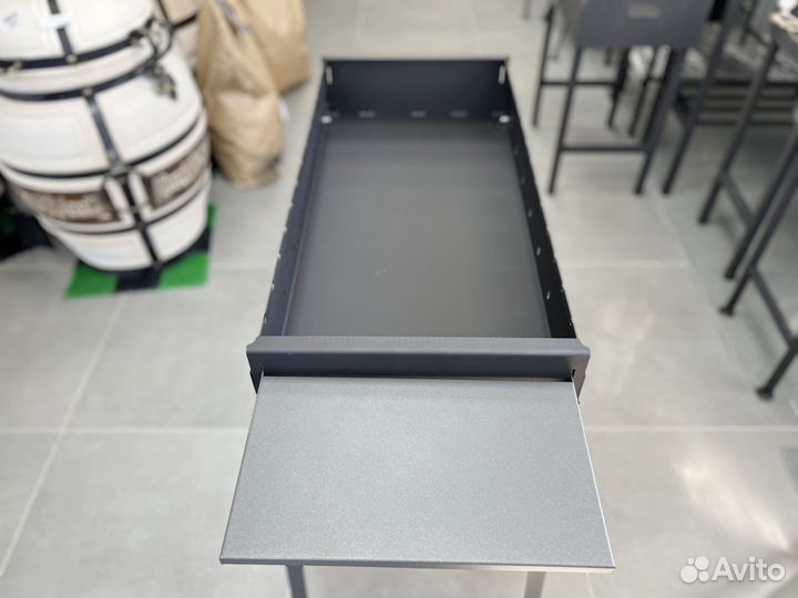 Мангал с боковой полкой