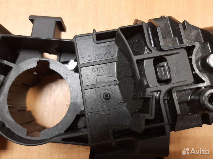 Переключатель подрулевой Toyota Hilux 2005-2015