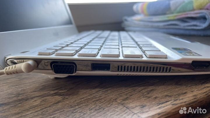 Нетбук asus eee pc Flare series