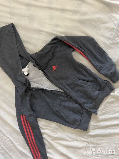 Спортивный костюм женский