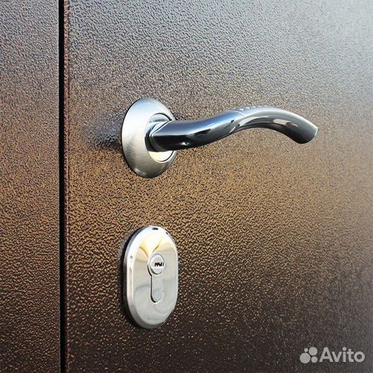 Дверь входная металлическая