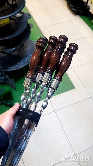 Шампуры с тёмными ручками