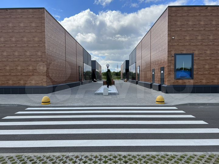 Здание, 100 м²