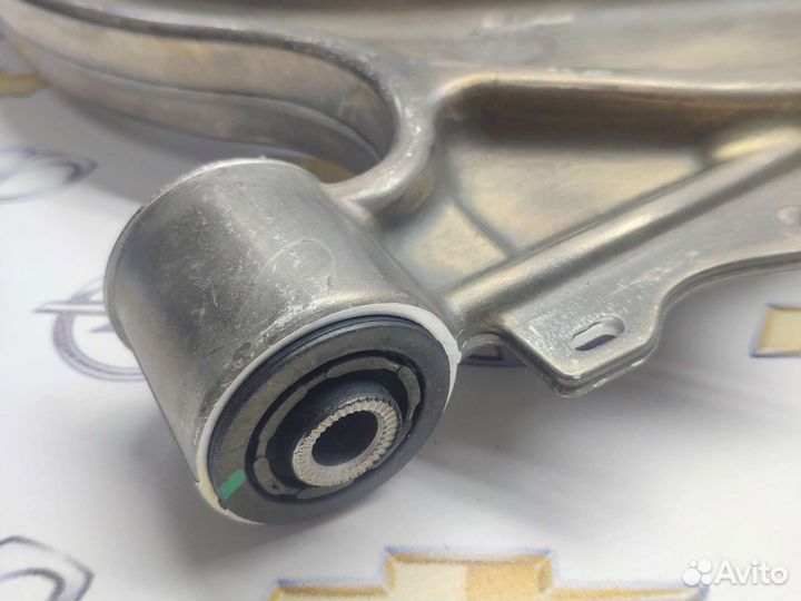 Рычаг подвески на Chevrolet Cruze/AstraJ