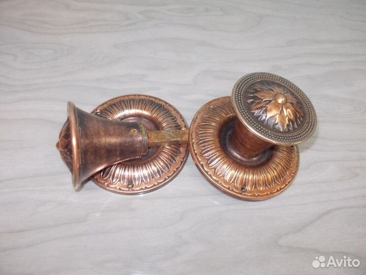 Комплект дверных ручек