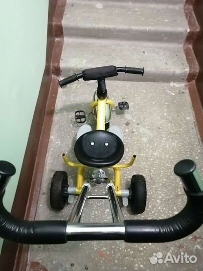 Детский трехколесный велосипед