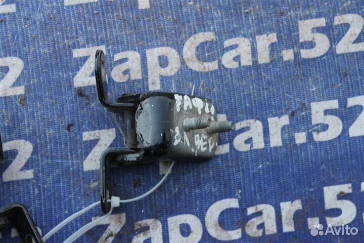 Петля двери задней левой Тойота Рав 4