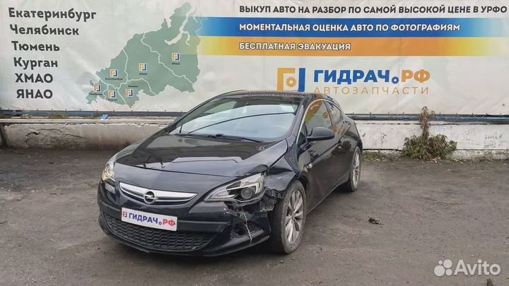 Обшивка двери багажника левая Opel Astra GTC (J) 2