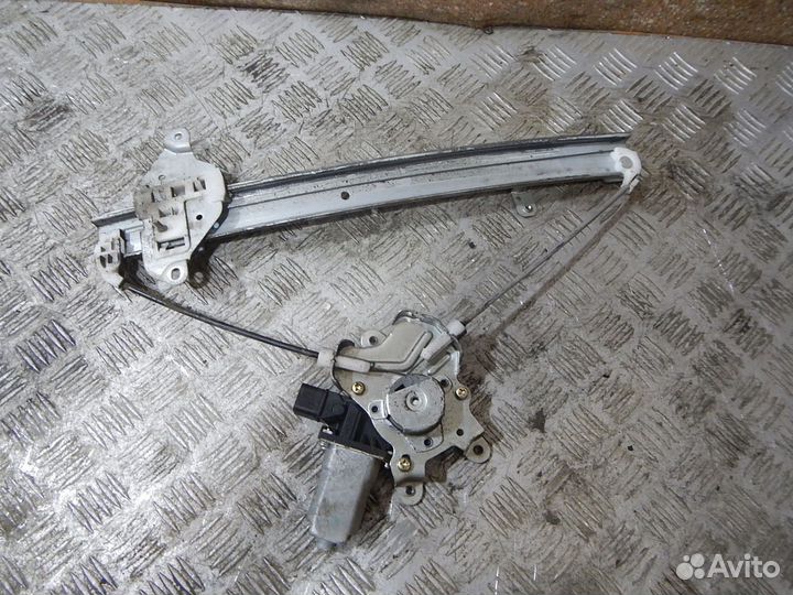 Стеклоподъемник электр. задний правый Mitsubishi L