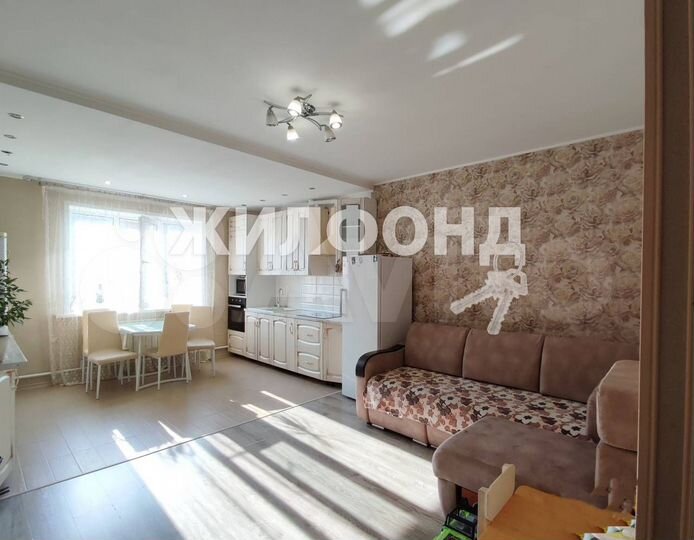 2-к. квартира, 67 м², 1/3 эт.