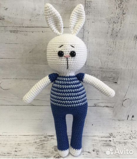 Зайки вязаные 30 см