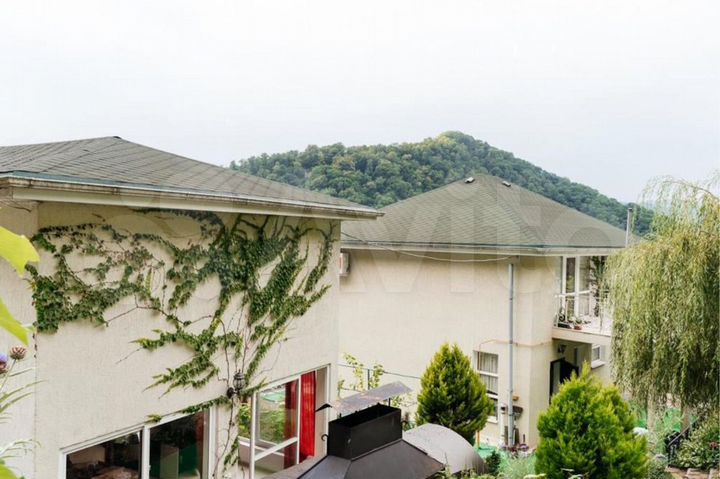 Дом 350 м² на участке 8,7 сот.