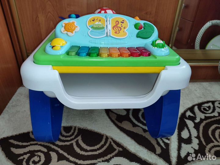 Развивающий стол Chicco. Музыкальный столик 3в1