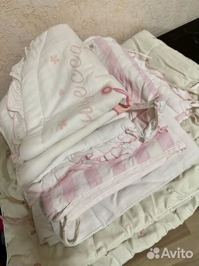 Комплект в детскую кроватку с бортиками