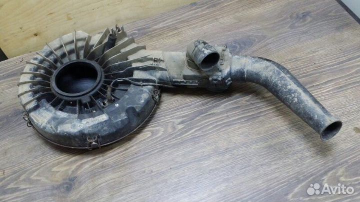 Корпус воздушного фильтра Volkswagen Golf MK3 ABD