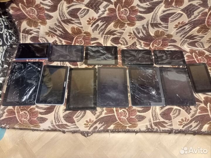 Лот(планшеты на запчасти,под восстановление)