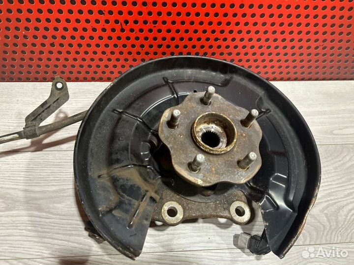 Кулак задний левый Lexus Rx 4 450Н 2018