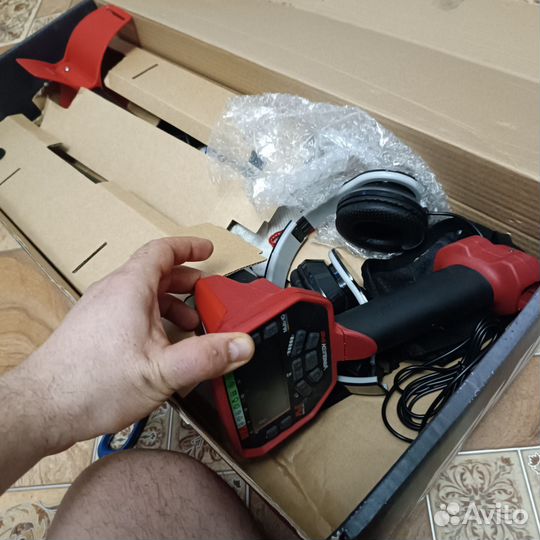 Металлоискатель minelab vanquish 540