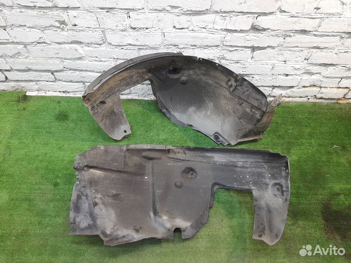 Локер передний правый bmw 1 e87