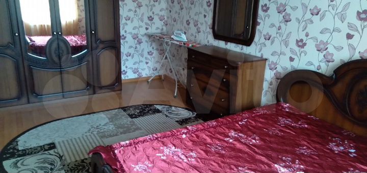 2-к. квартира, 65 м², 4/10 эт.