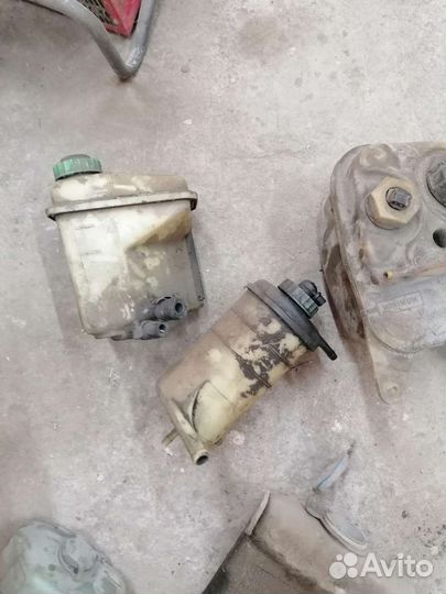 Расширительный бачок ауди 100 омывателя