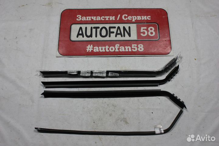 Уплотнитель стекла передней двери Volkswagen T5