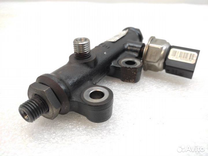 Топливная рейка (рампа) Land Rover Discovery 3