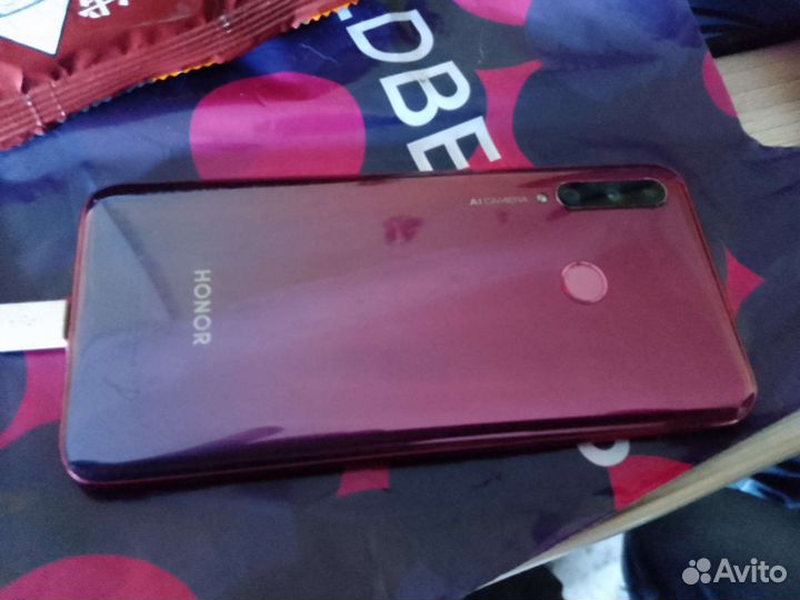 Мобильный телефон Honor 10i
