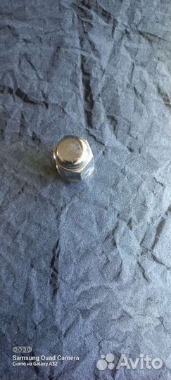 Гайка для автомобилей