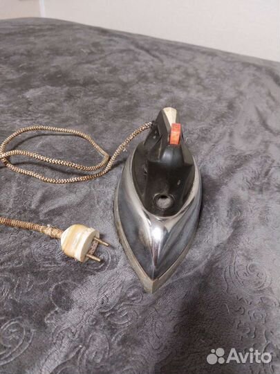 Утюг бу СССР с отпаривателем