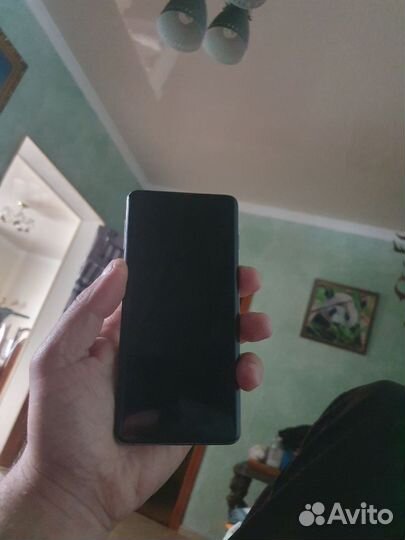 Samsung Galaxy S10, 8/128 ГБ