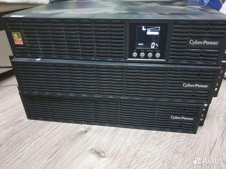 Источник бесперебойного питания CyberPower OLS1000