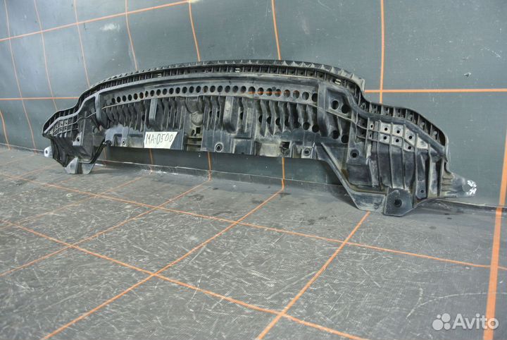 Пыльник двигателя центральный-Toyota Corolla E180