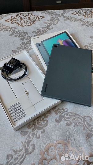 Планшет Samsung Galaxy Tab S5e