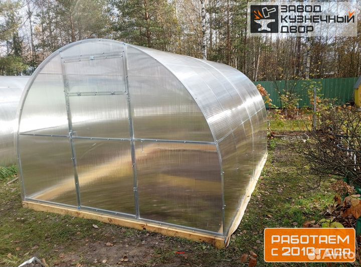 Теплица с монтажом из поликарбоната