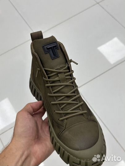 Кроссовки мужские новые натуральные