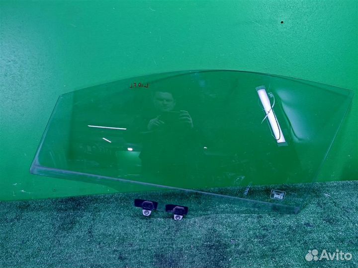 Стекло переднее левое Honda FR-V (BE1) 2006