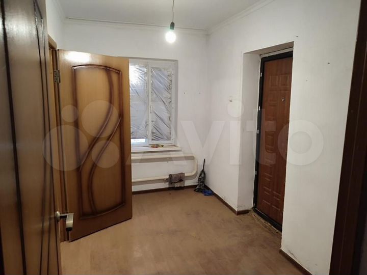 1-к. квартира, 42 м², 1/2 эт.