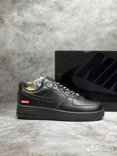 Nike Air Force 1 Low supreme