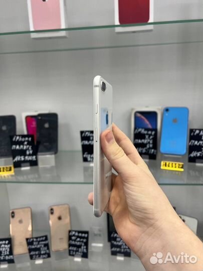 iPhone 8 Plus, 64 ГБ