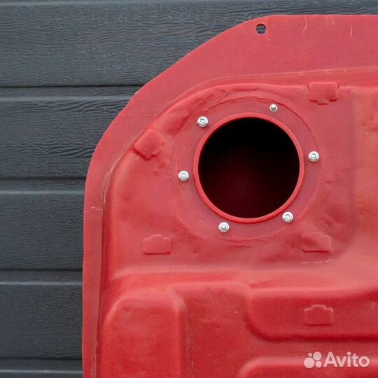 Топливный бак Mitsubishi Outlander 1 4WD