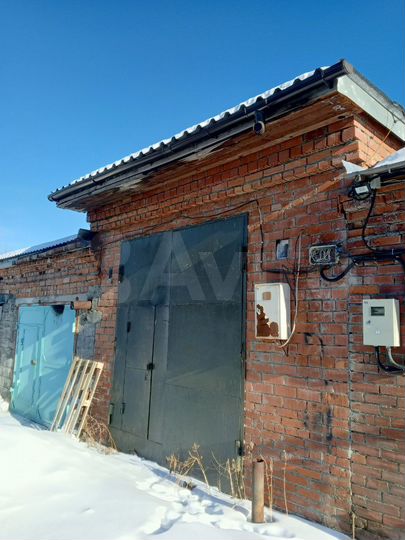 Гараж, > 30 м²