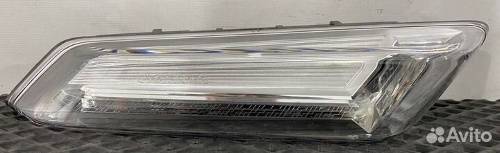 Поворотник левый Volvo FH5 84389663