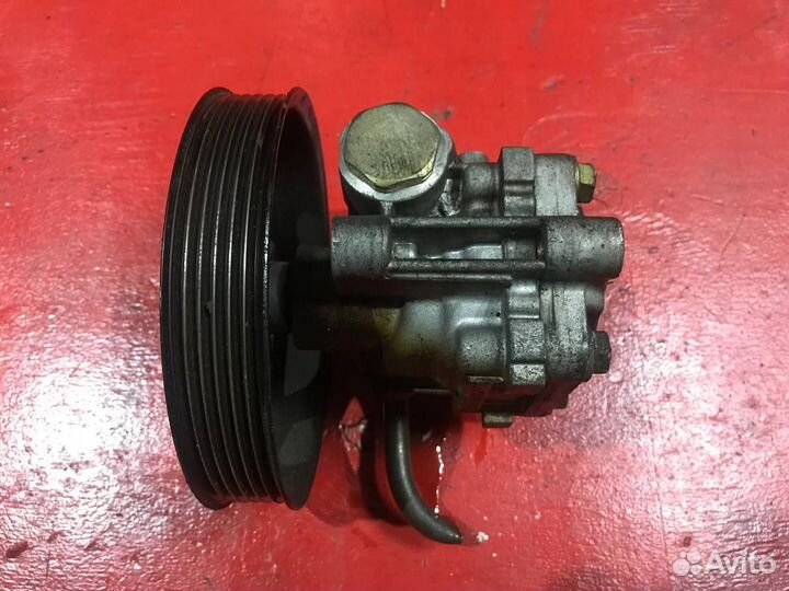 Насос гура Mitsubishi Outlander 1 4G69 2.4